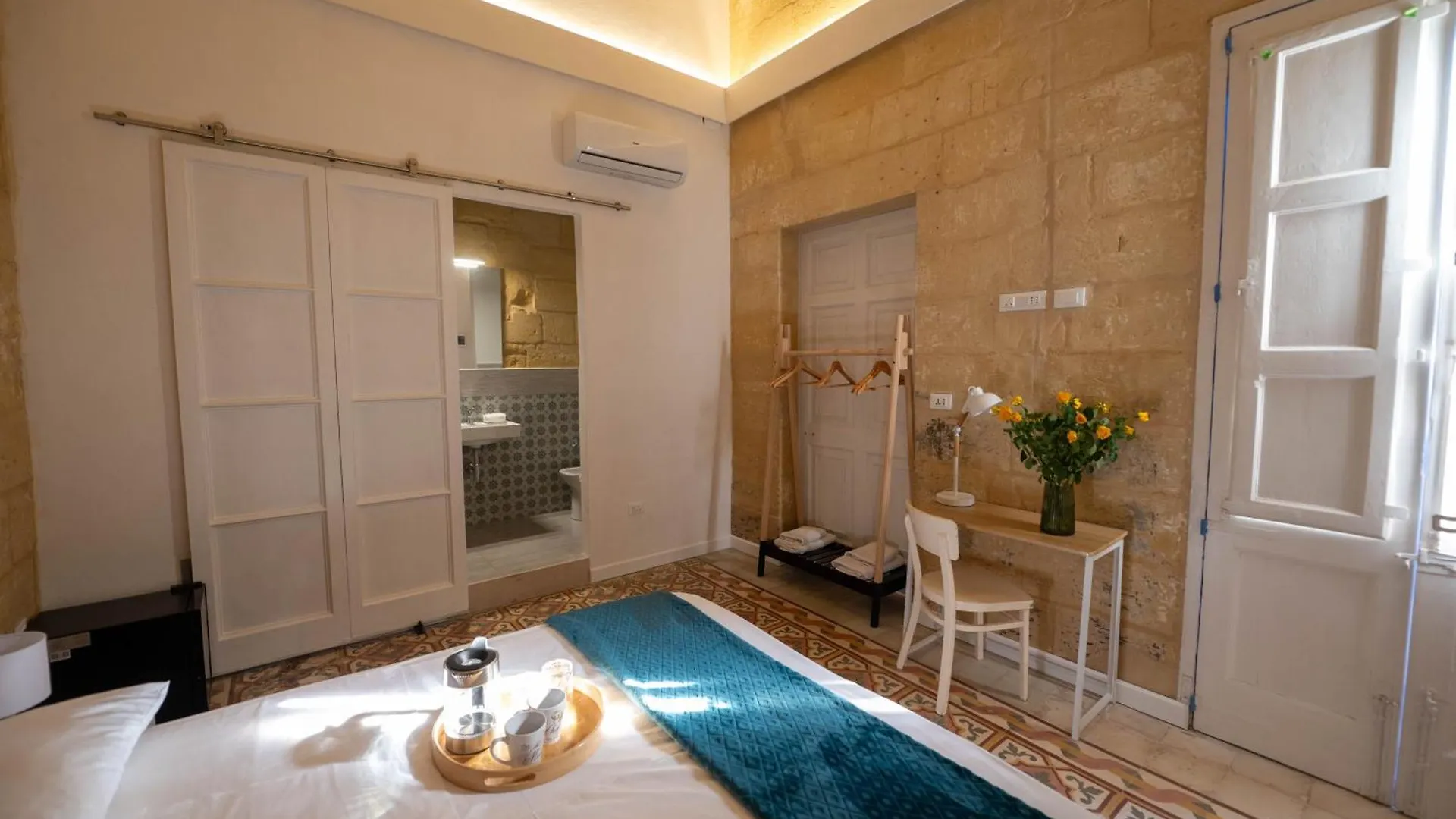 Blue House Bed and Breakfast Birgu Bed & Breakfast
