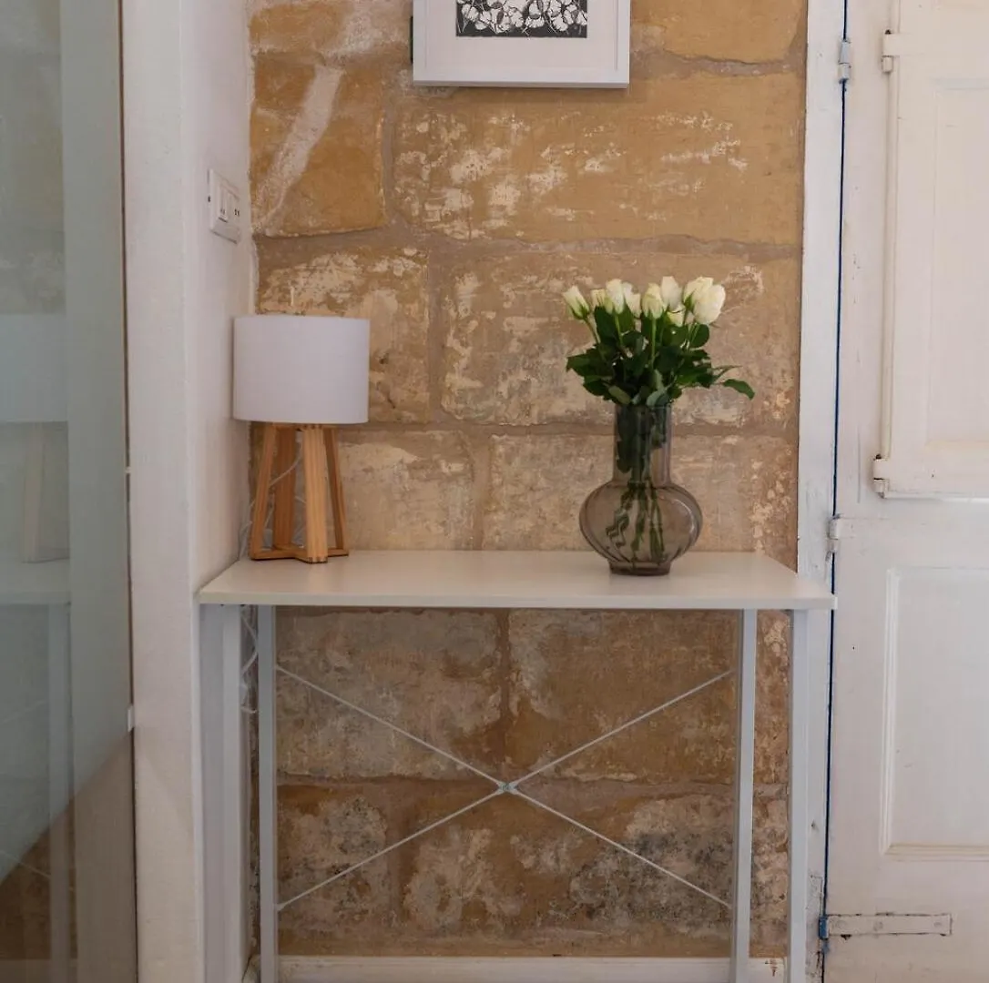 Blue House Bed and Breakfast Birgu Bed & Breakfast